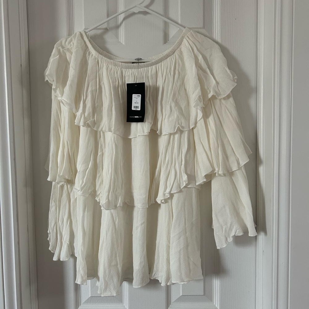 l Cream Ruffle off the shoulder ruffle Blouse